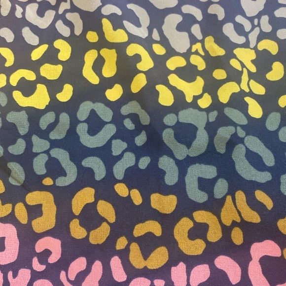 BODEN Silk Button Down Shirt Rainbow Geo Animal AOP Navy Yellow Pink Gray M - Picture 7 of 9